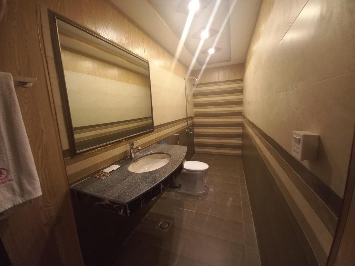 Premier Inn Johar Town Lahore Ngoại thất bức ảnh