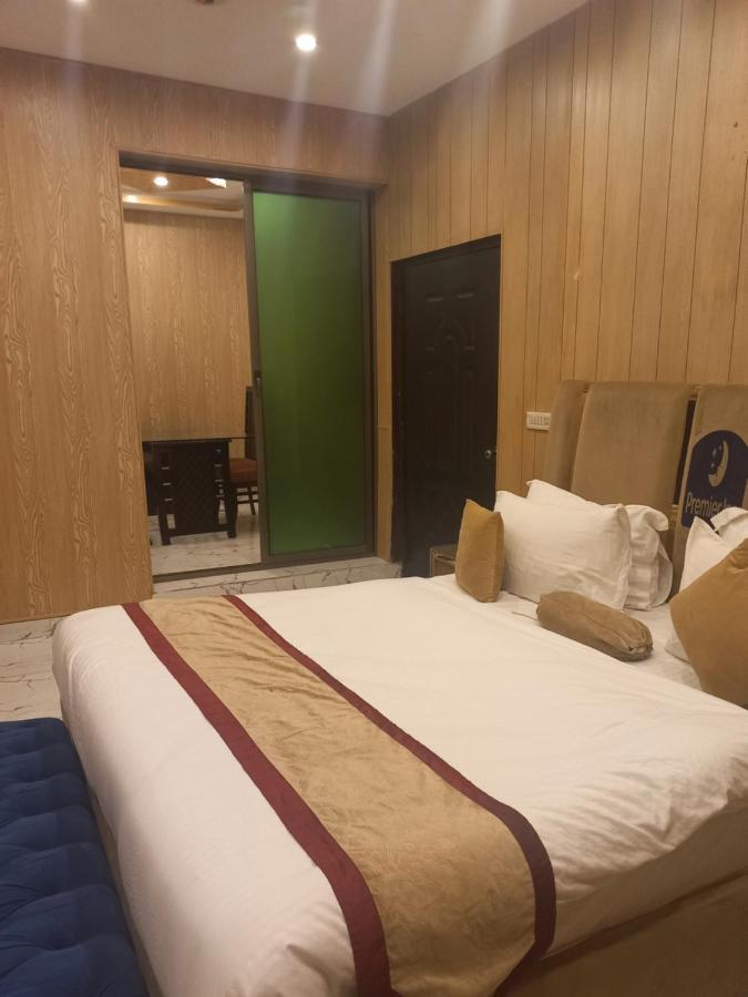 Premier Inn Johar Town Lahore Ngoại thất bức ảnh