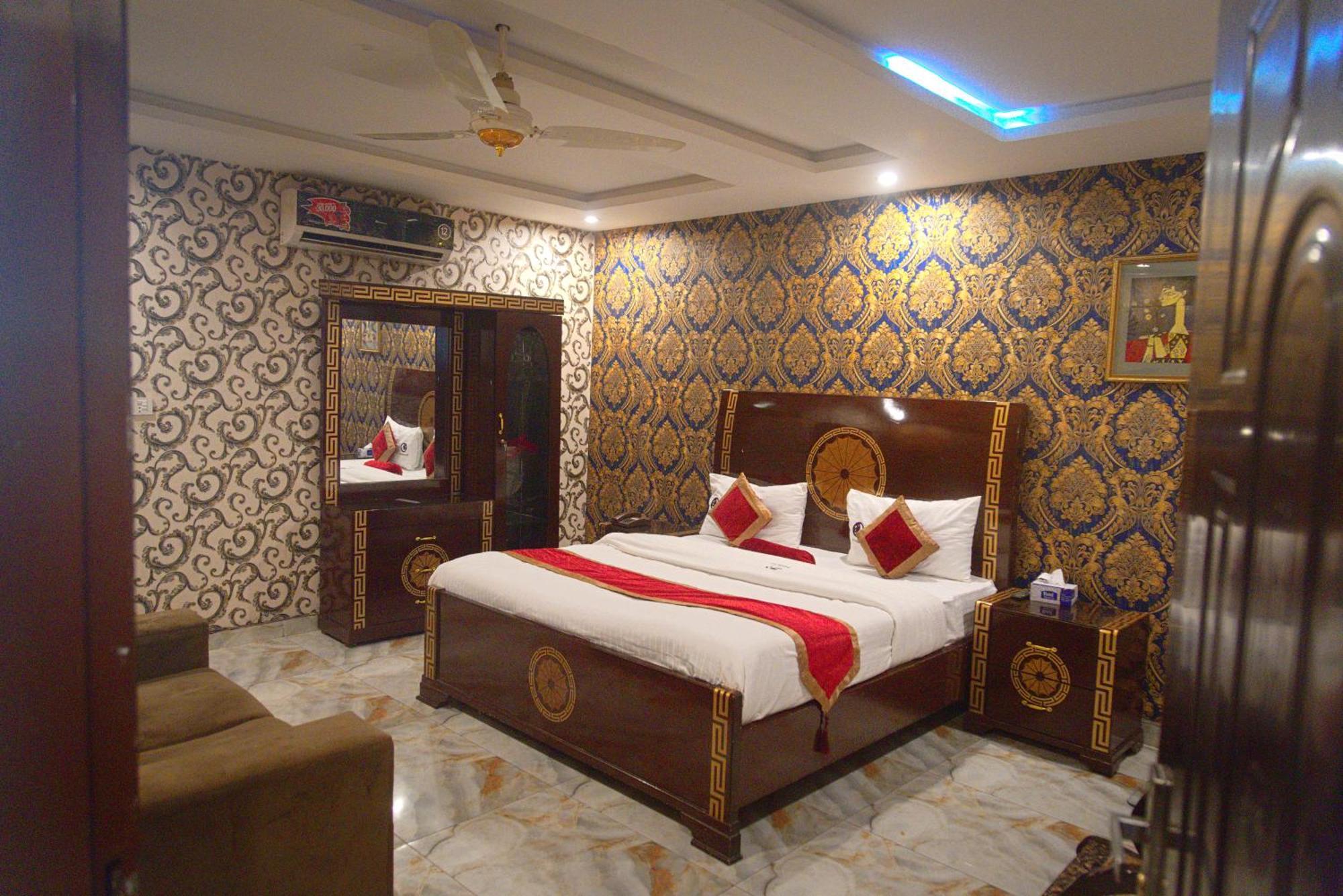 Premier Inn Johar Town Lahore Ngoại thất bức ảnh