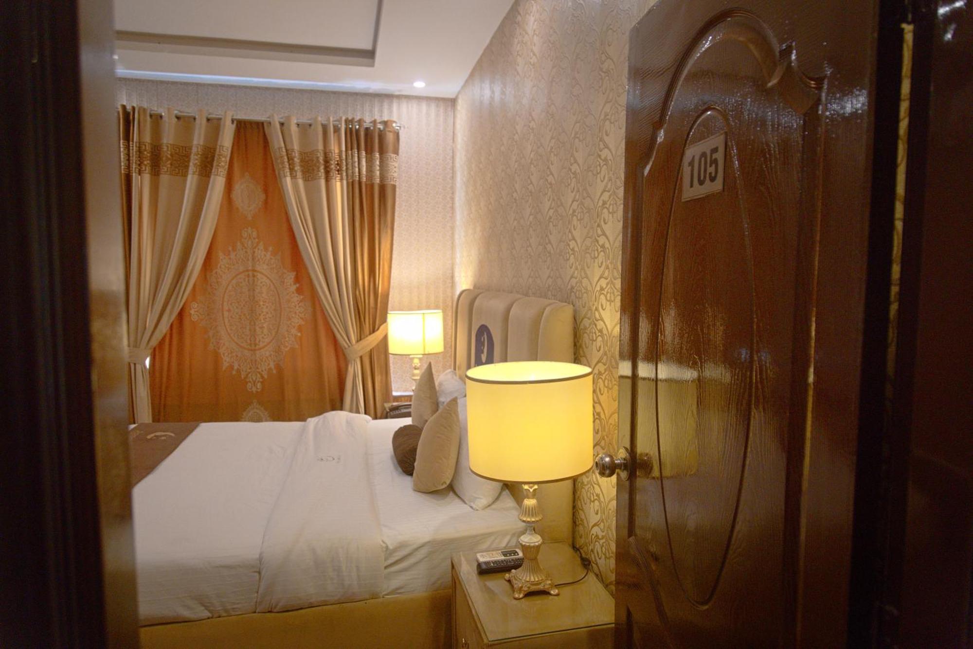 Premier Inn Johar Town Lahore Ngoại thất bức ảnh