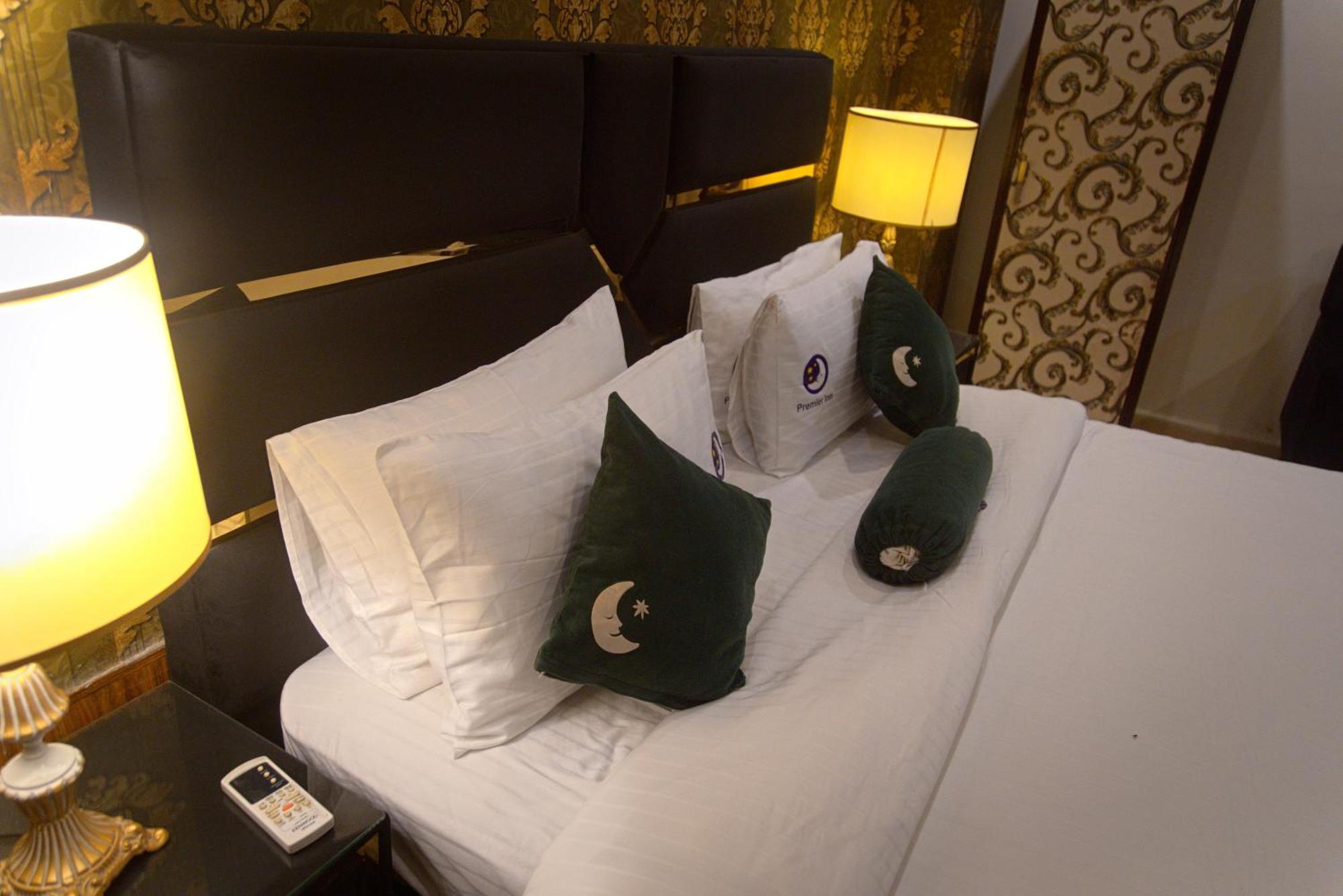 Premier Inn Johar Town Lahore Ngoại thất bức ảnh
