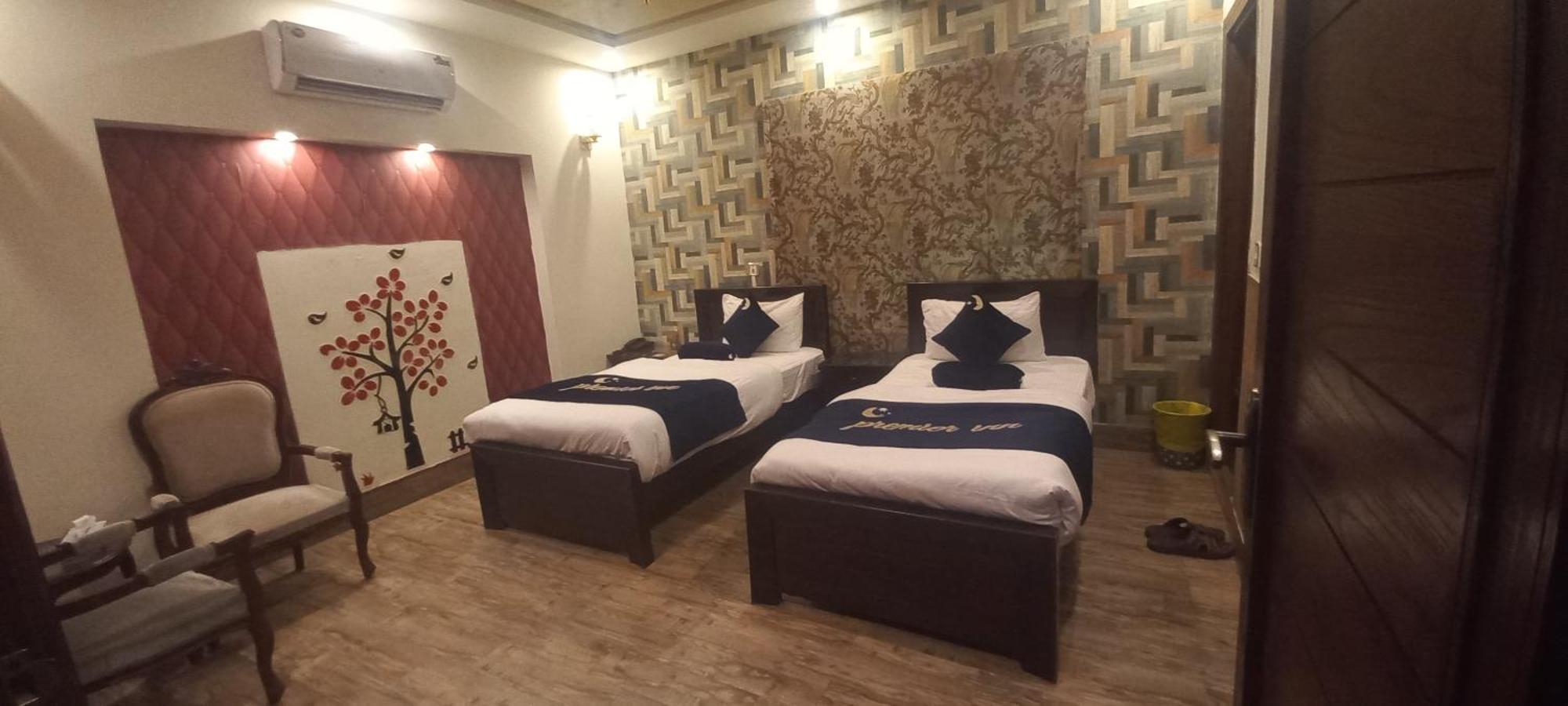 Premier Inn Johar Town Lahore Ngoại thất bức ảnh