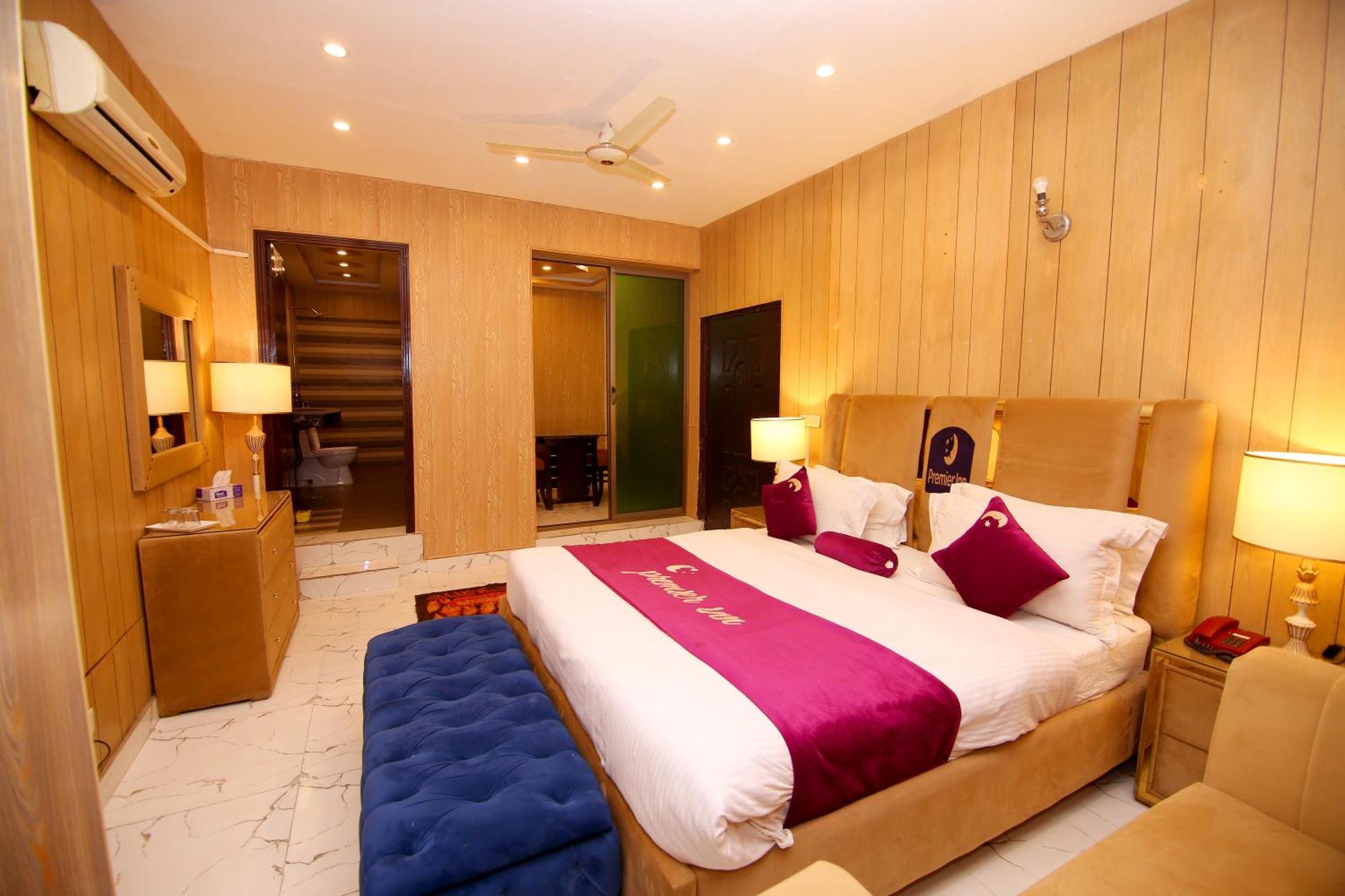 Premier Inn Johar Town Lahore Ngoại thất bức ảnh