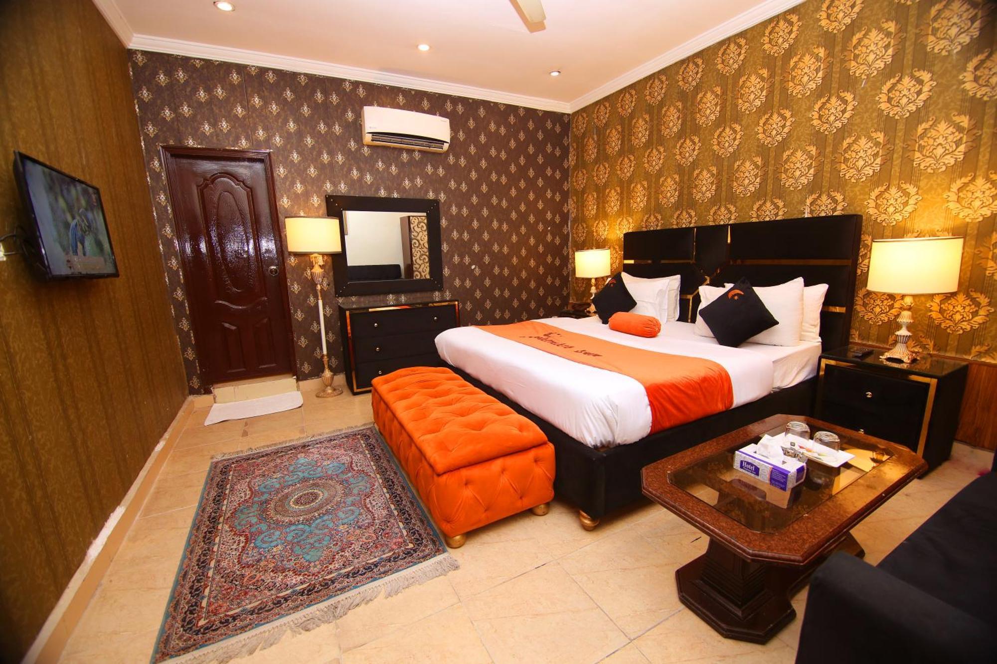 Premier Inn Johar Town Lahore Ngoại thất bức ảnh