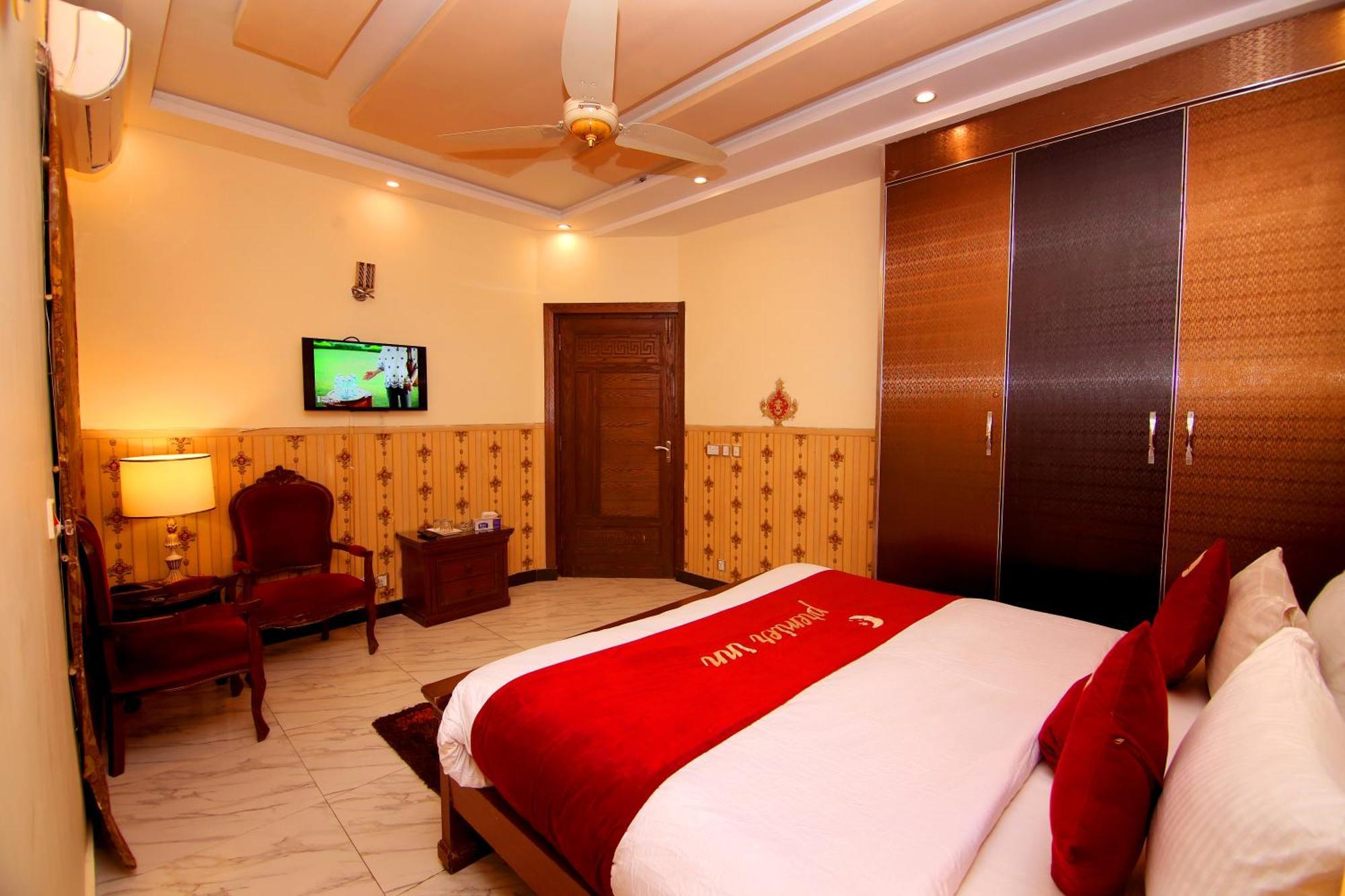 Premier Inn Johar Town Lahore Ngoại thất bức ảnh