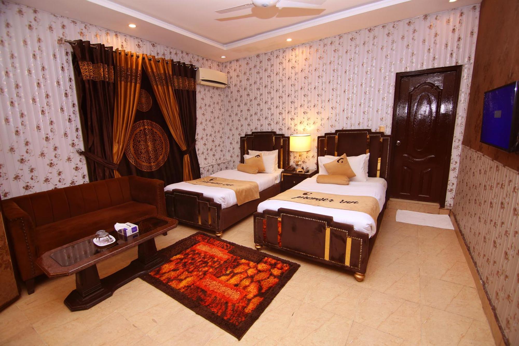 Premier Inn Johar Town Lahore Ngoại thất bức ảnh