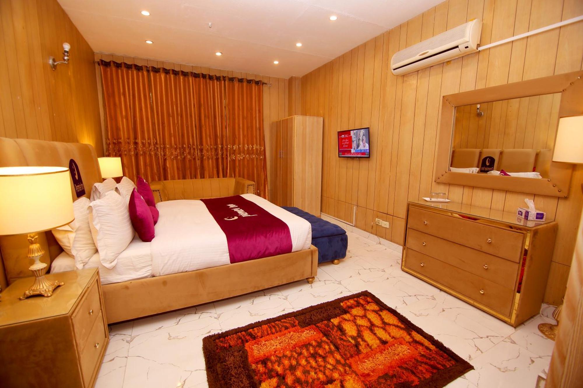 Premier Inn Johar Town Lahore Ngoại thất bức ảnh